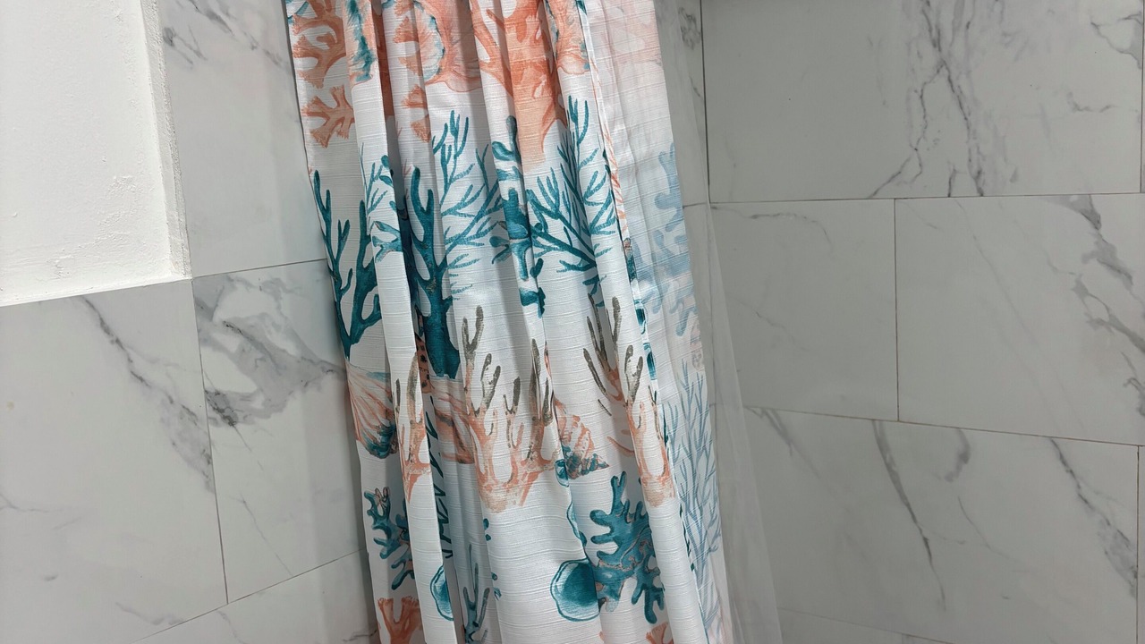 Photo of Bathroom in Estate Contant