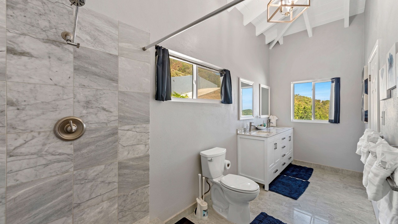 Photo of Bathroom in Green Cay Plantation