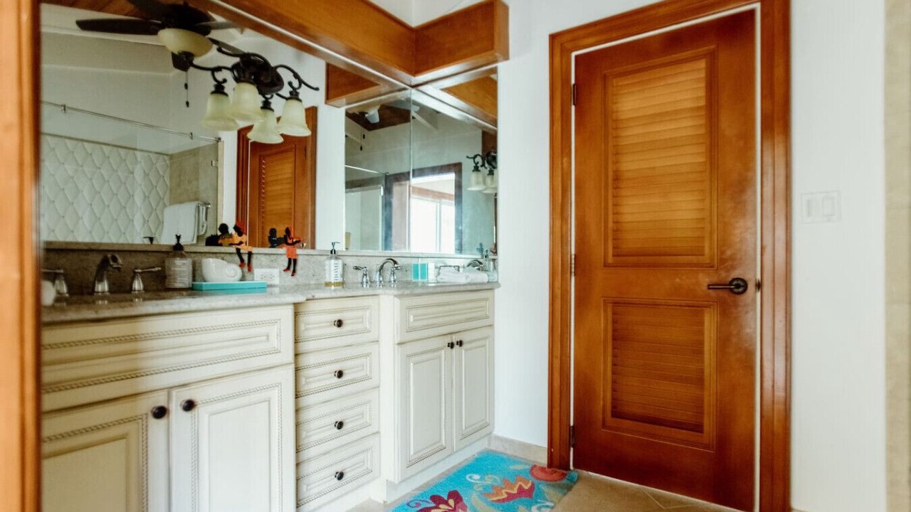 Photo of Bathroom in Testman