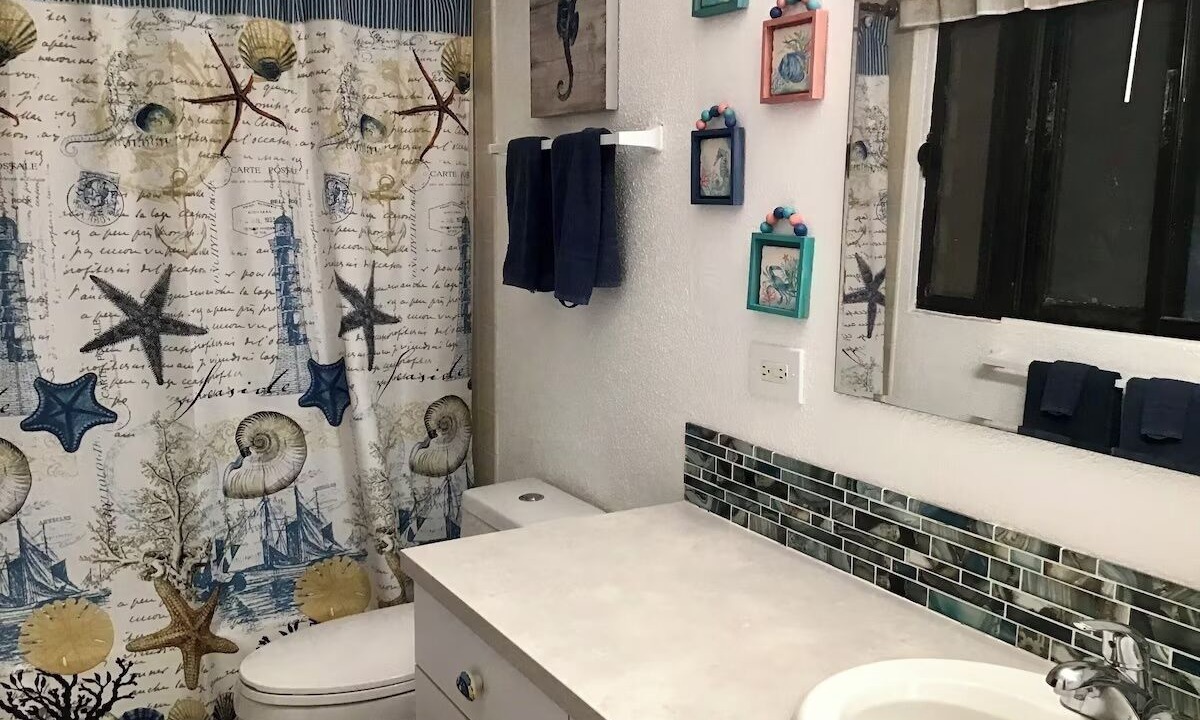 Photo of Bathroom in Orange Grove