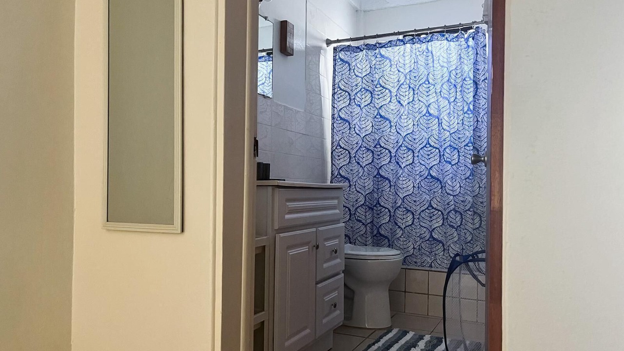 Photo of Bathroom in Estate Clifton Hill