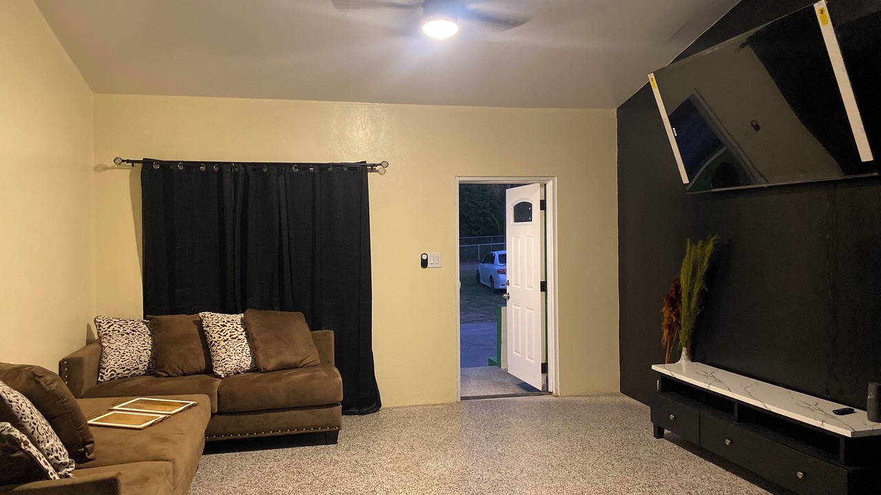 Photo of Livingroom in Sion Farm