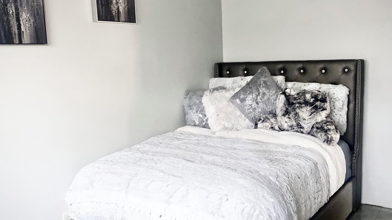 Photo of Bedroom in Estate Sion Hill