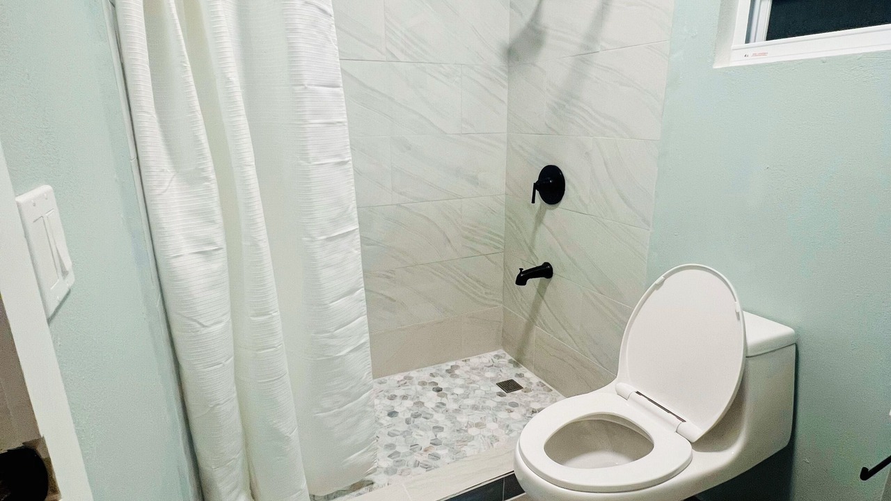 Photo of Bathroom in Estate Beeston Hill