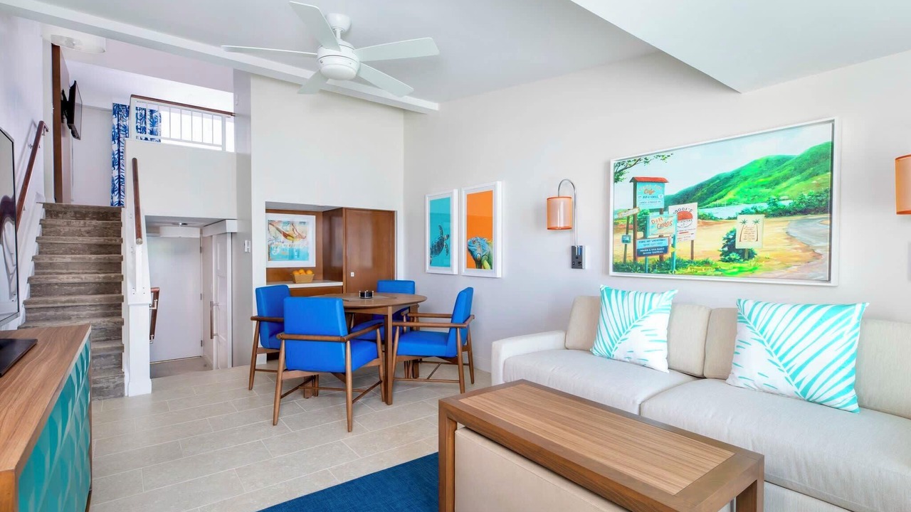 Photo of Livingroom in Estate Frenchman Bay