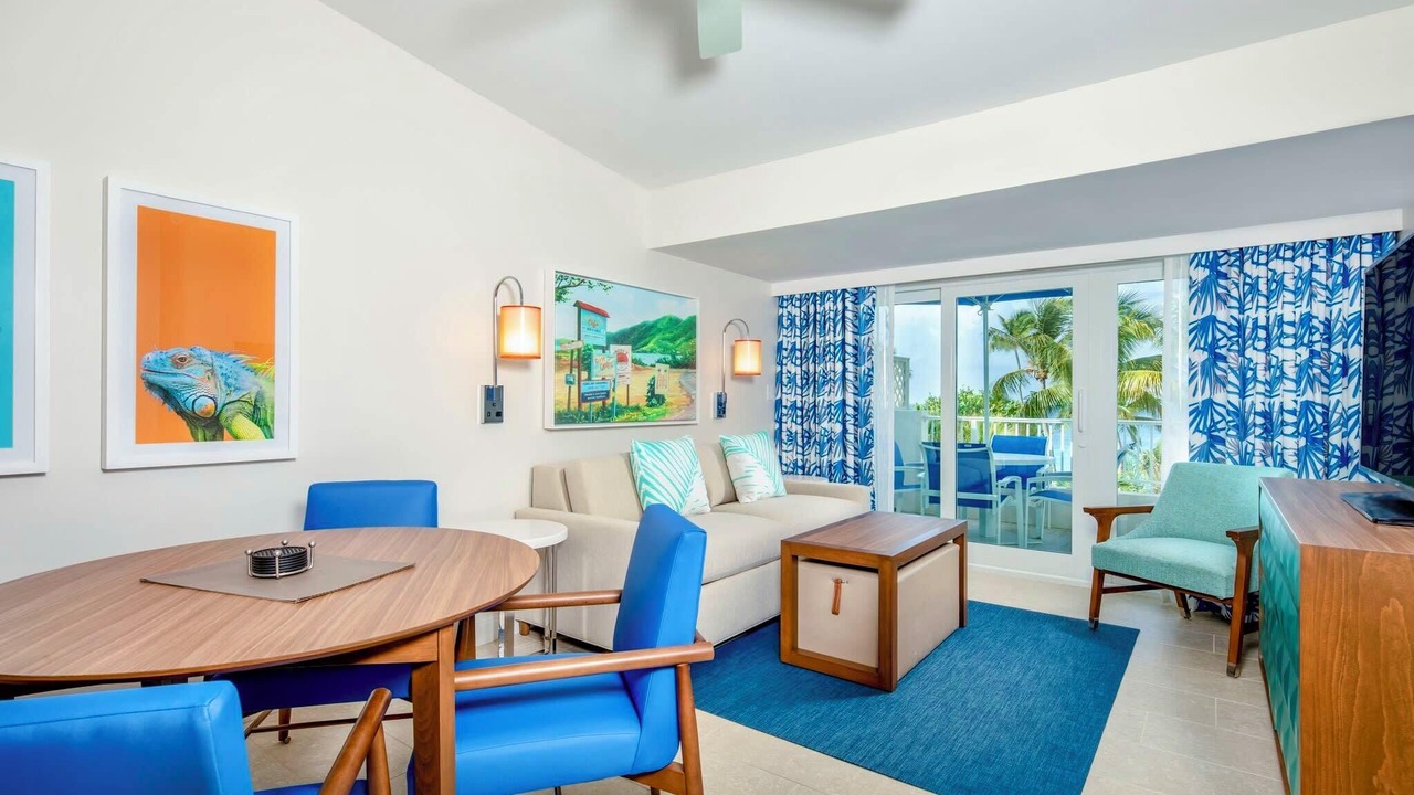 Photo of Livingroom in Estate Frenchman Bay