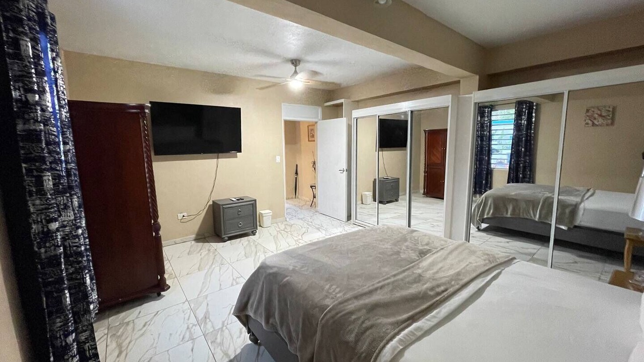 Photo of Bedroom in Estate Contant
