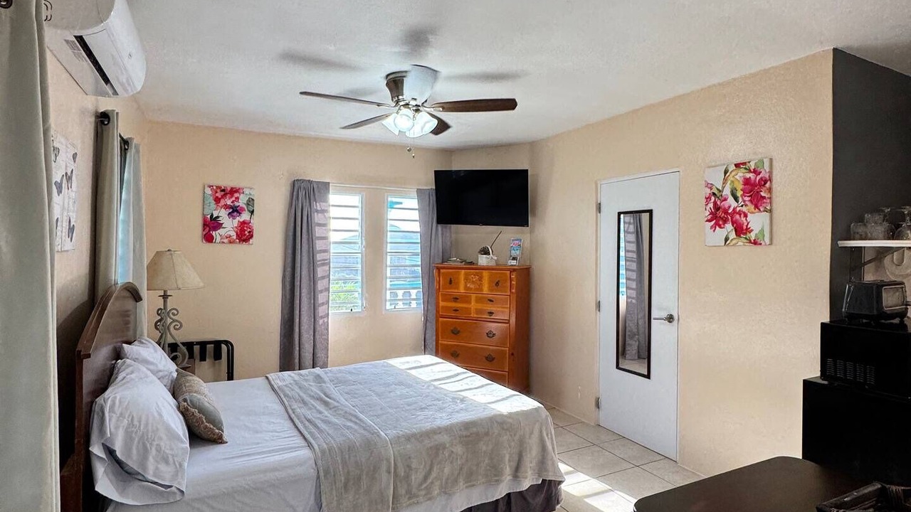 Photo of Bedroom in Estate Lower John Dunko