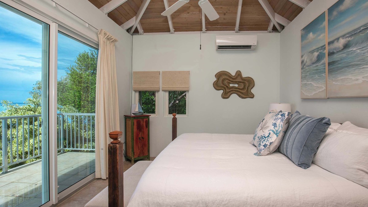 Photo of Bedroom in Point Rendezvous