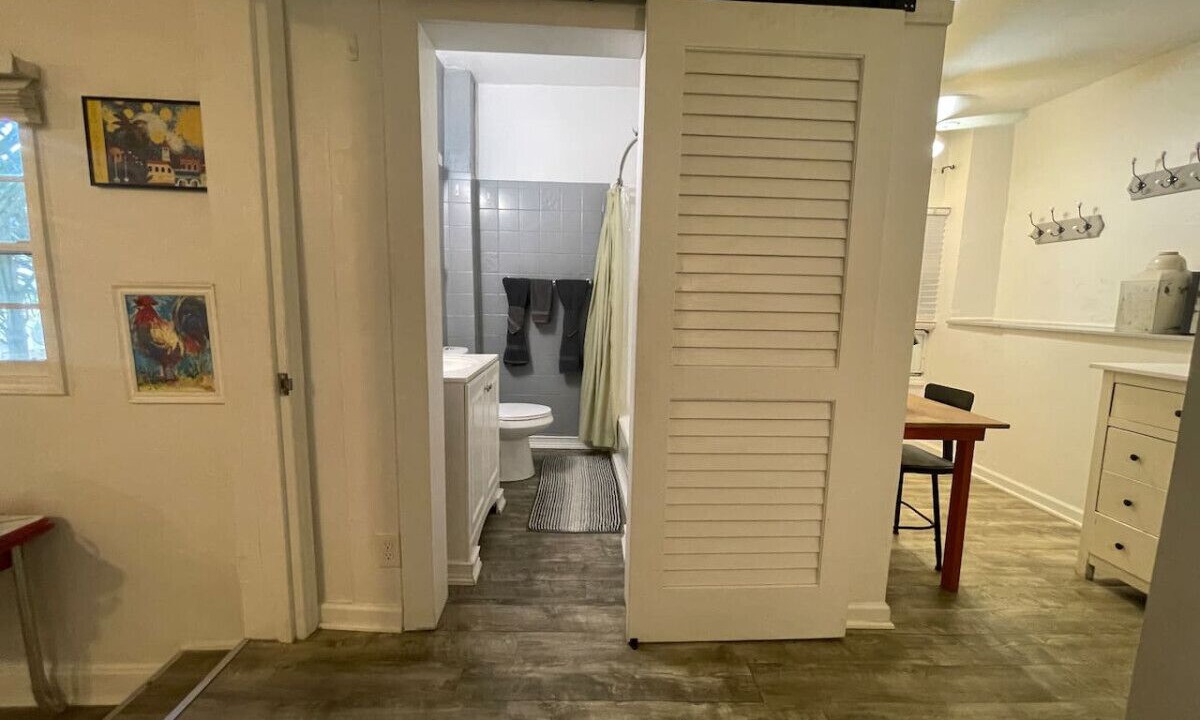 Photo of Bathroom in Estate East Street