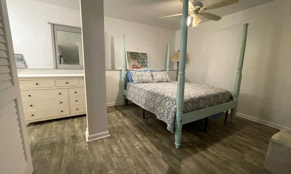 Photo of Bedroom in Estate East Street