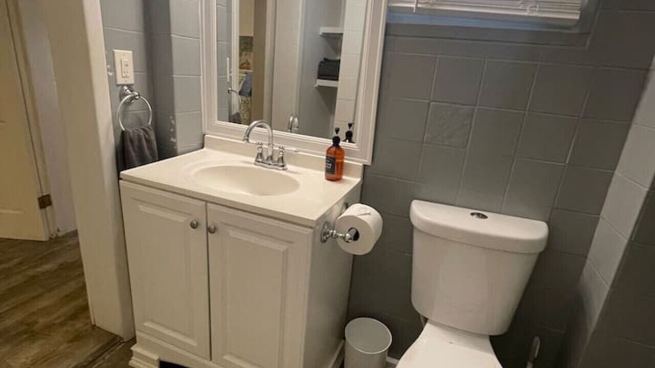 Photo of Bathroom in Estate East Street