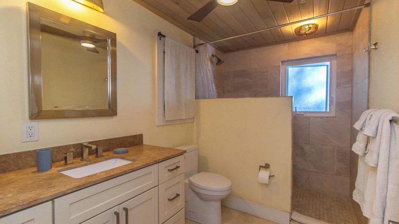 Photo of Bathroom in Kingshill