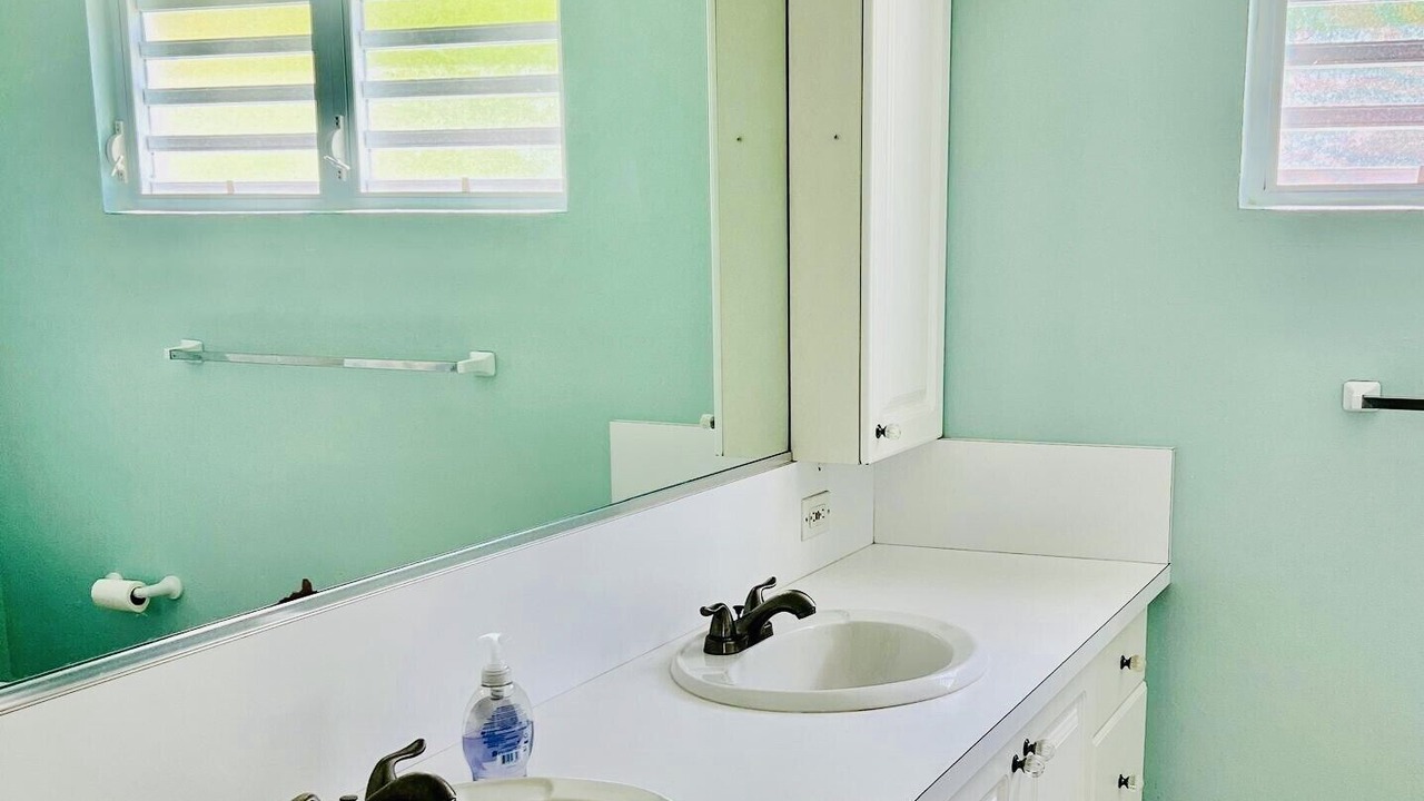 Photo of Bathroom in Estate Salt River