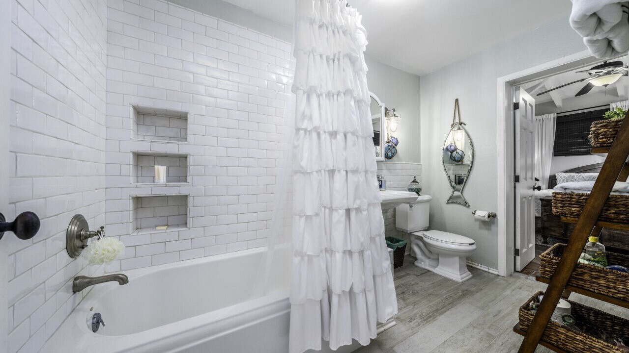 Photo of Bathroom in Estate Peterborg
