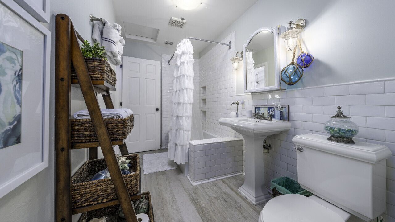 Photo of Bathroom in Estate Peterborg
