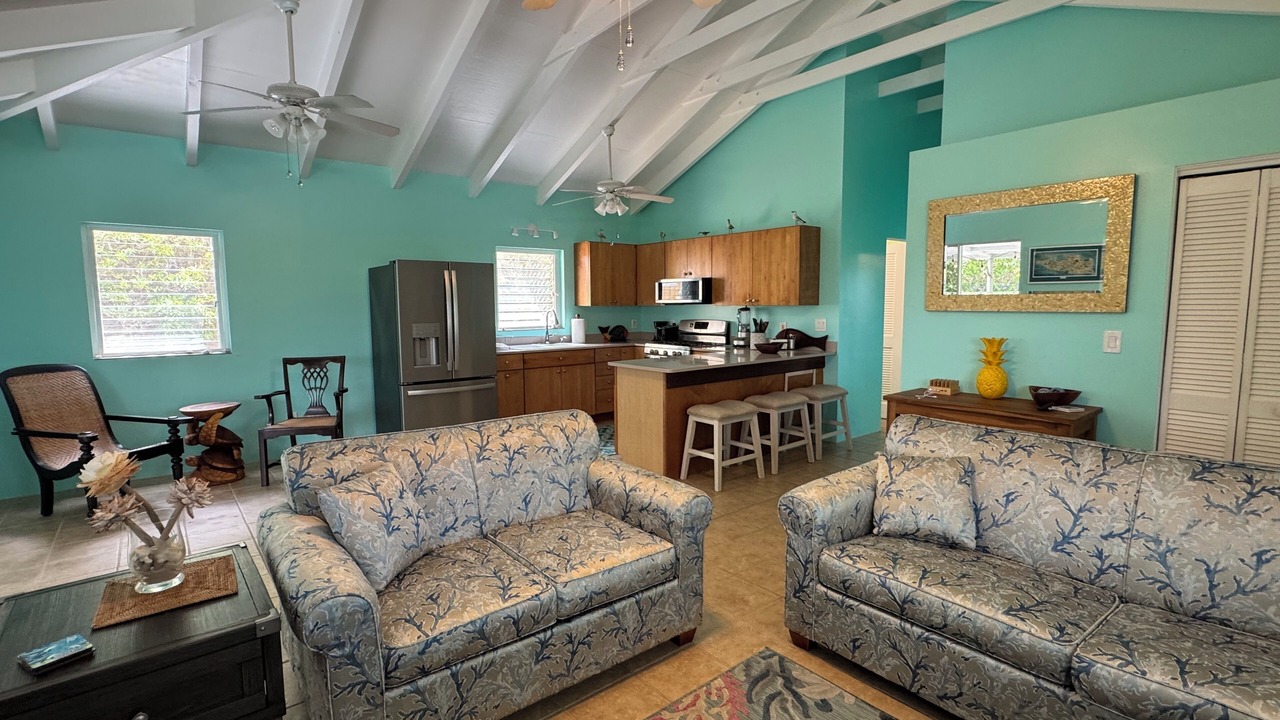 Photo of Livingroom in Estate Union and Mount Washington