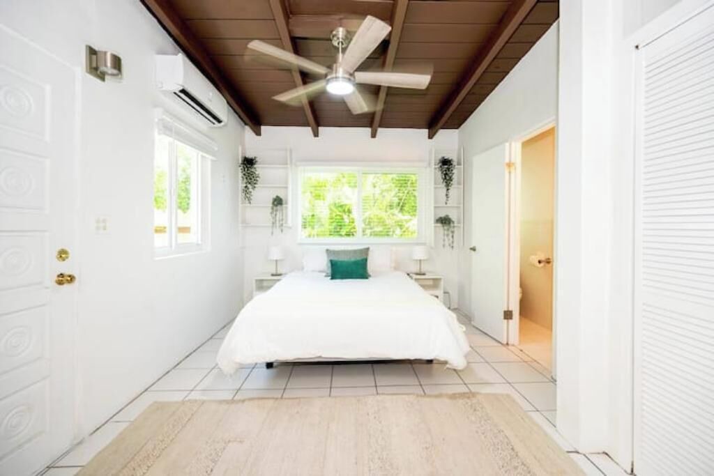 Photo of Bedroom in Estate Frenchman Bay