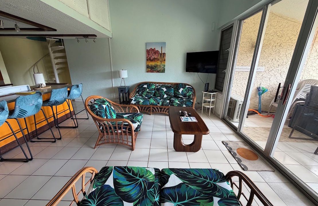 Photo of Livingroom in Estate Golden Rock