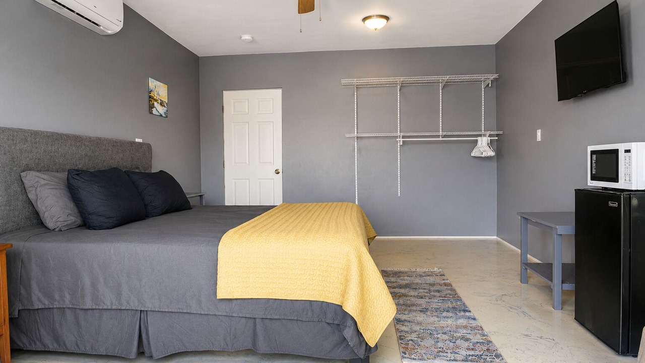 Photo of Bedroom in Estate East Street
