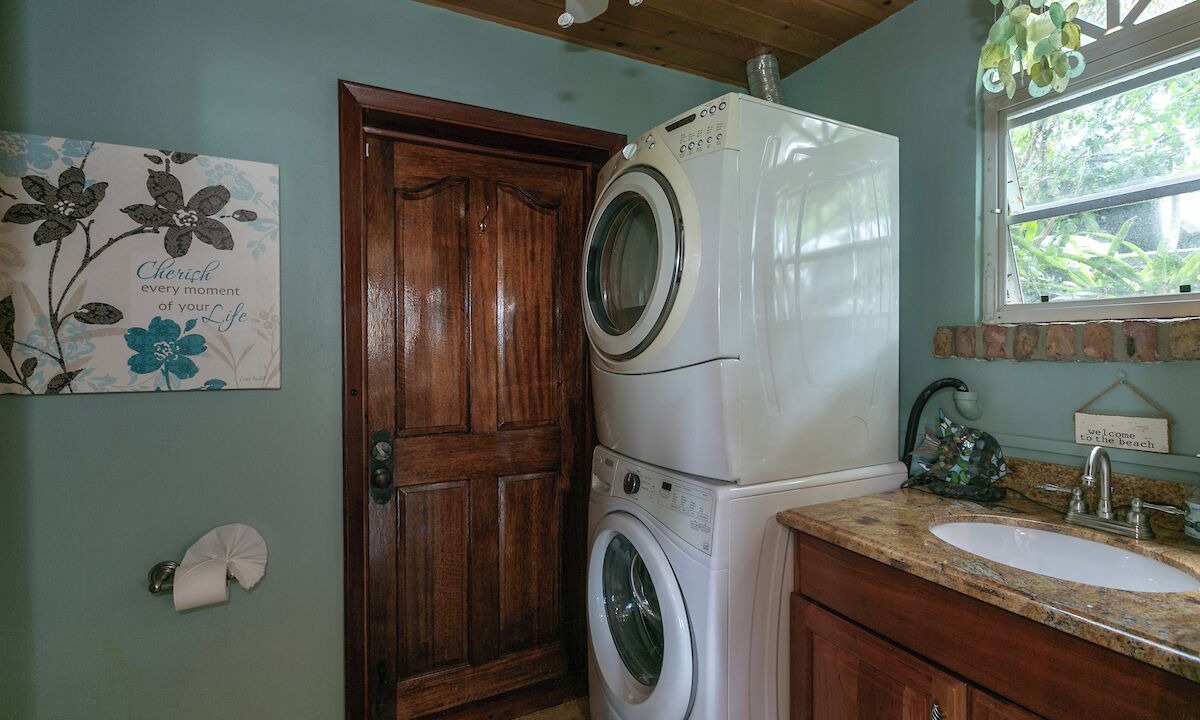 Photo of Bathroom in Hart Bay