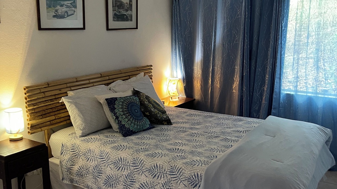 Photo of Bedroom in Estate Little La Grange