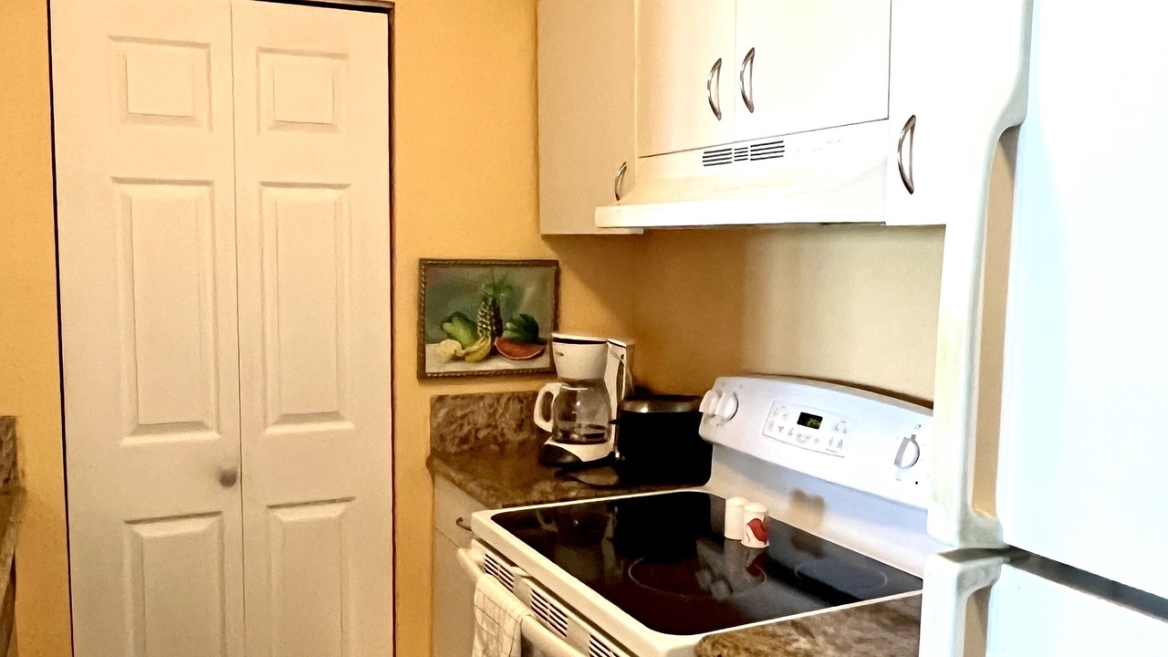 Photo of Kitchen in Estate Golden Rock