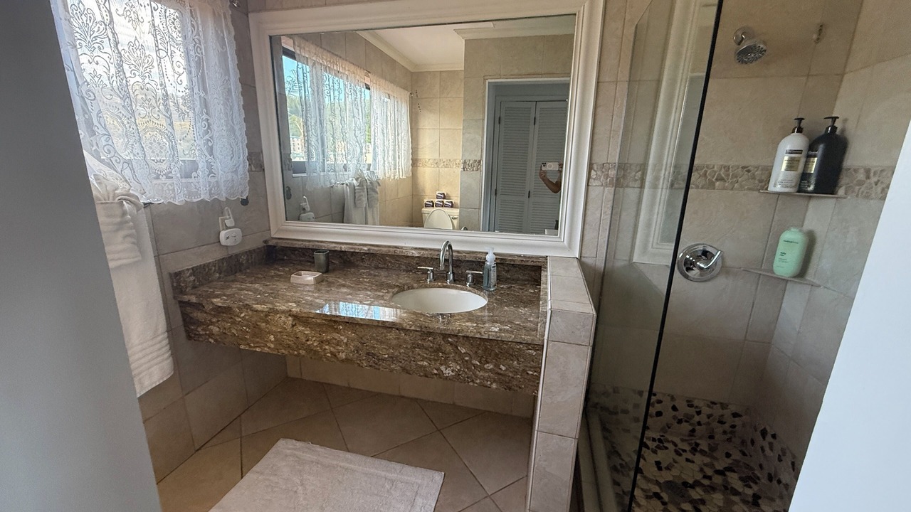 Photo of Bathroom in Red Hook