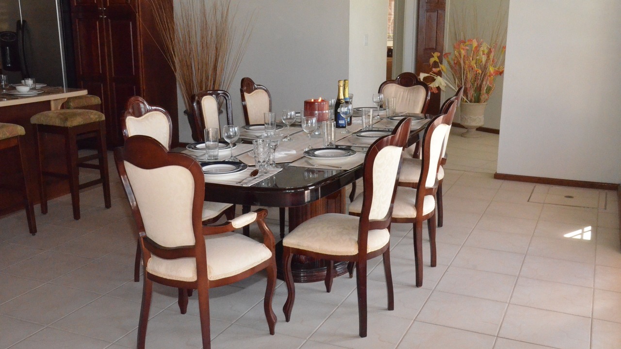 Photo of Livingroom in Estate Turner Hole