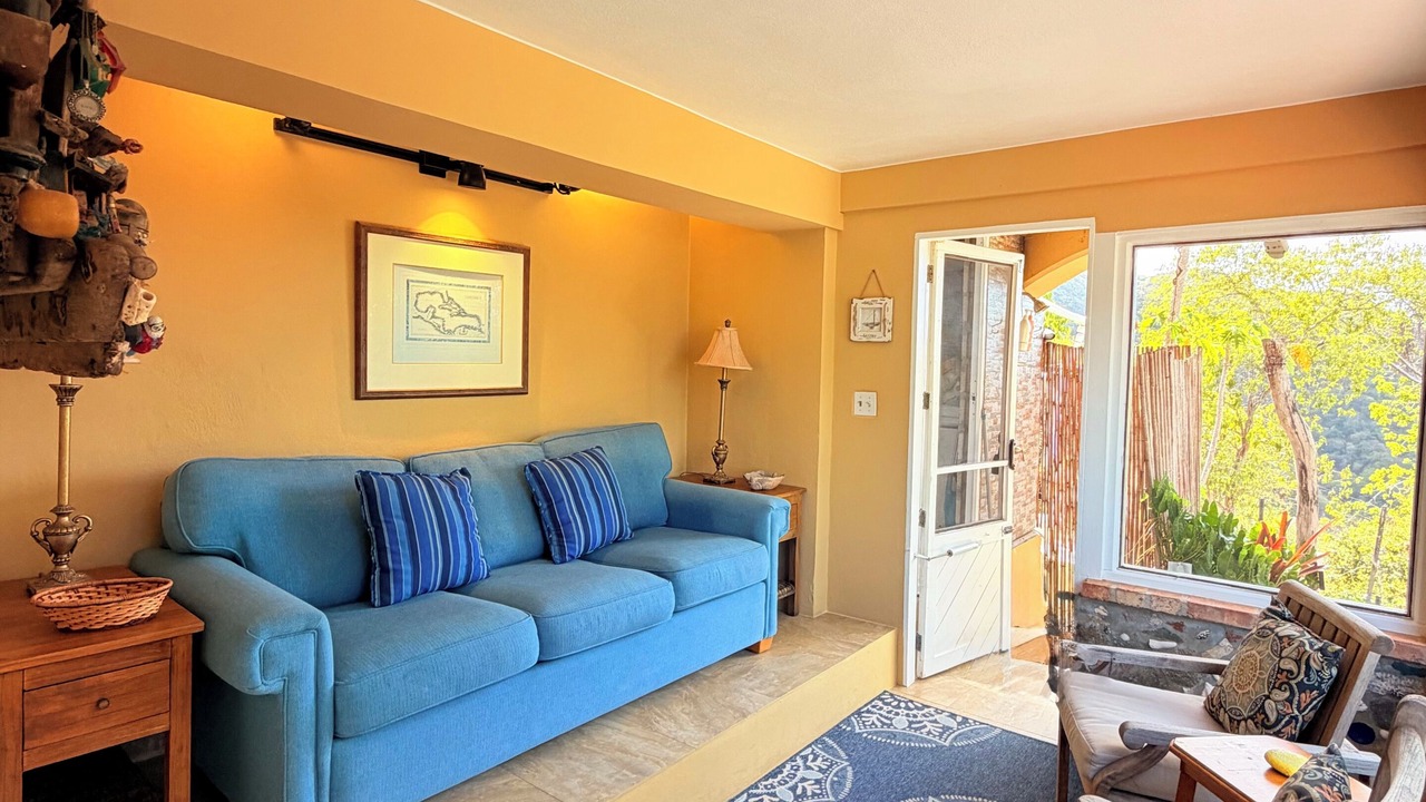 Photo of Livingroom in Estate Freemans Ground