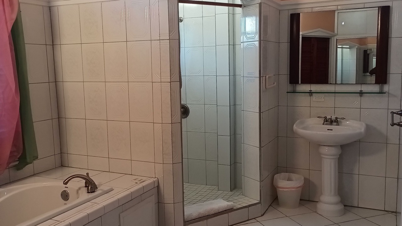 Photo of Bathroom in Hannah's Rest