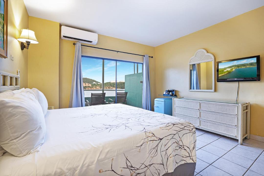 Photo of Bedroom in Charlotte Amalie West