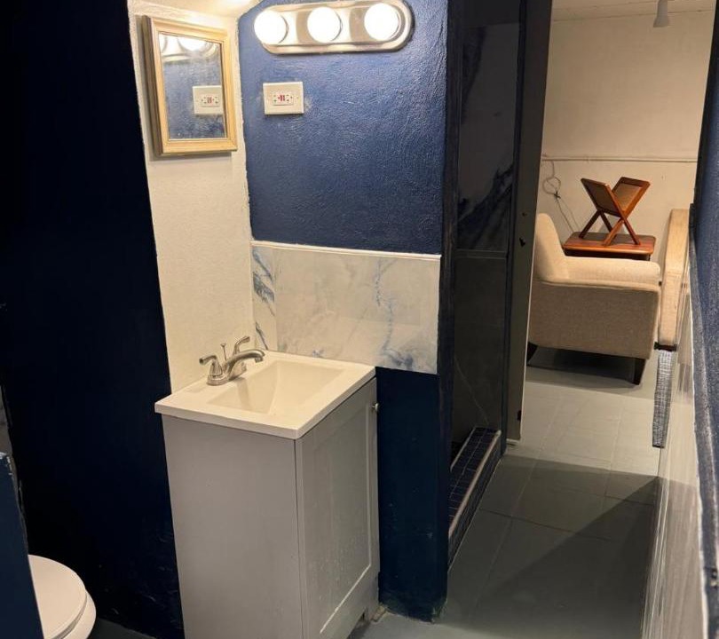 Photo of Bathroom in Estate Kings Quarter