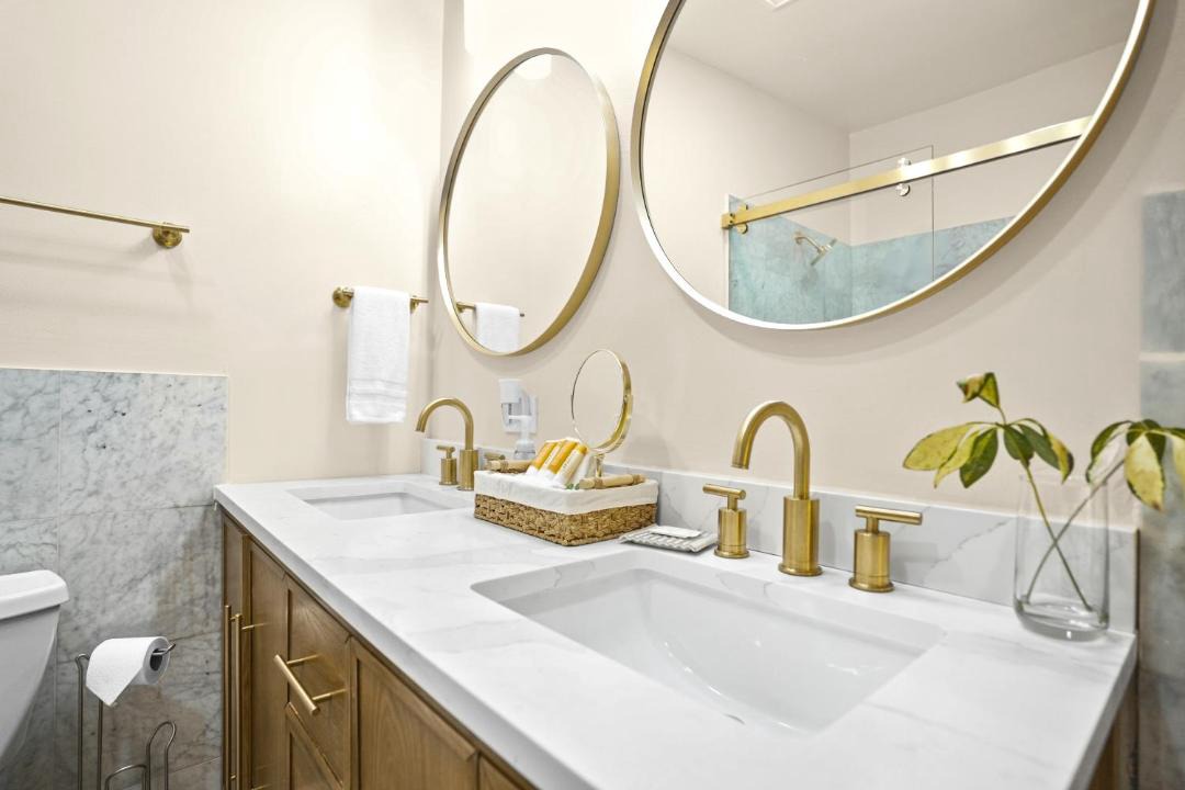 Photo of Bathroom in Estate Kings Quarter