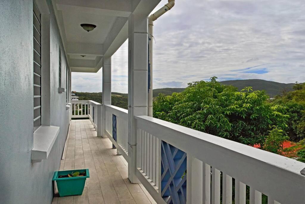 Photo of Patio Balcony in Anna's Retreat