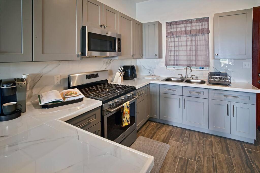 Photo of Kitchen in Anna's Retreat