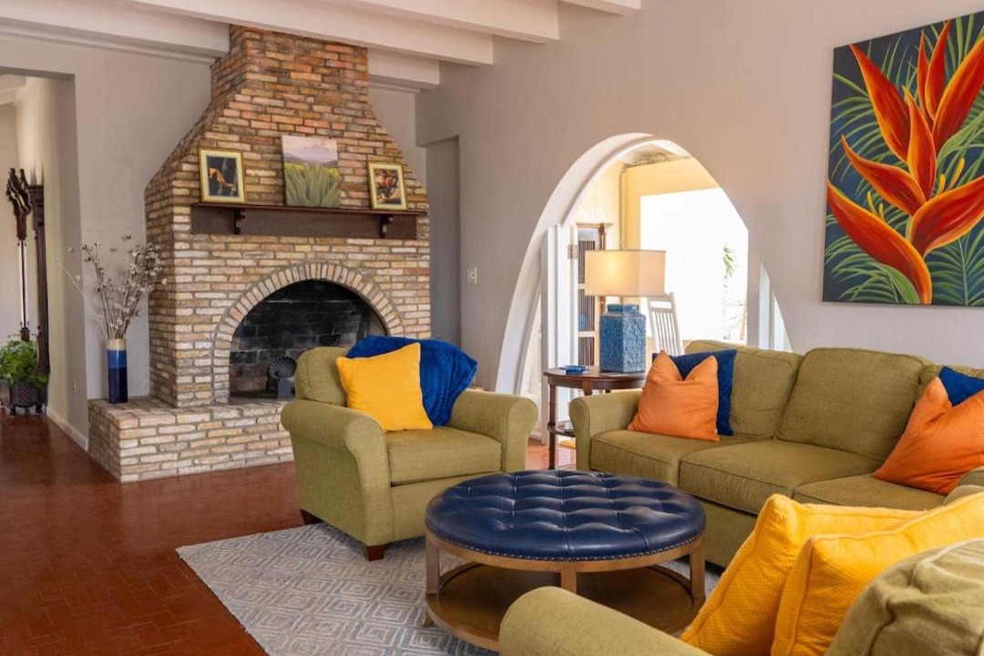 Photo of Livingroom in Estate Mount Pleasant East 2