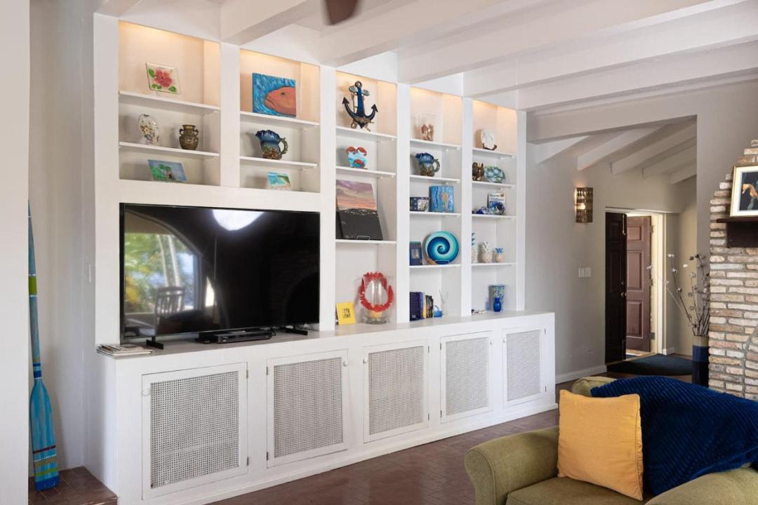 Photo of Livingroom in Estate Mount Pleasant East 2