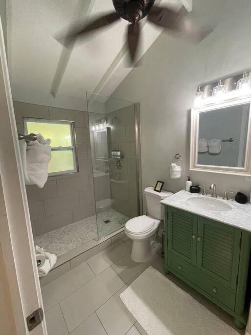 Photo of Bathroom in Estate Hull
