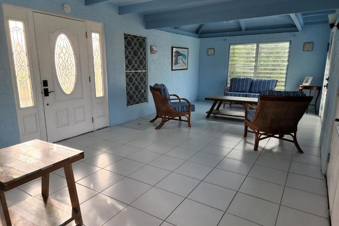 Photo of Livingroom in Estate Hermon Hill