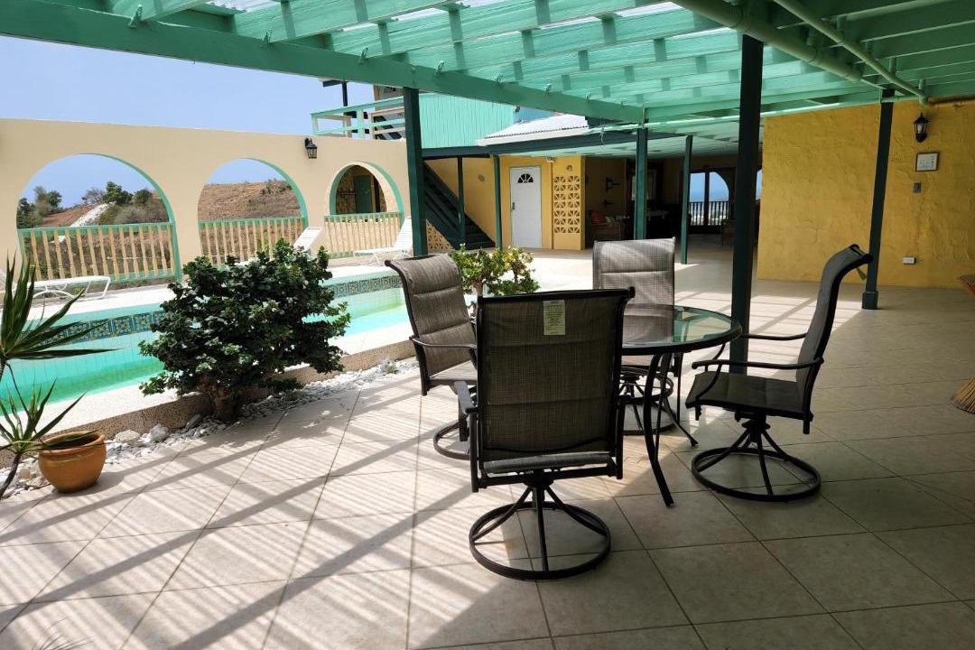 Photo of Patio Balcony in Estate Hermon Hill