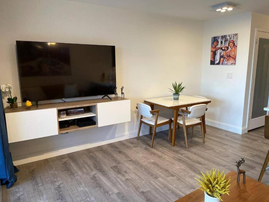Photo of Livingroom in Red Hook