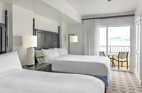 Estate Bakkero Condo | Marriott Frenchman Cove Week of Christmas