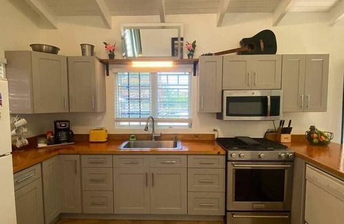 Nazareth Apartment | Surfer Shack 2 King Bedrooms (1 is a Loft)