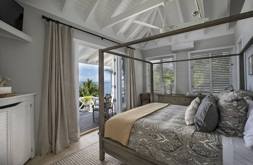 Peterborg Villa | ON THE ROCKS VILLA Private Luxury Waterfront Villa Minutes From Magens Bay Beach