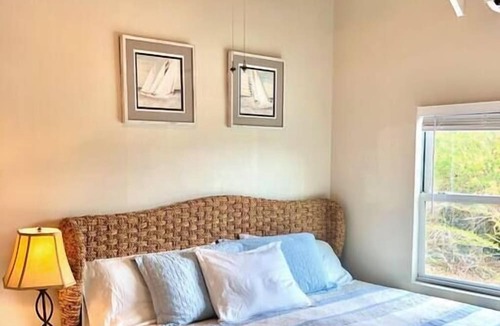 Estate Parcel of Gift and Regenback Villa | Mountain Breeze Cottage