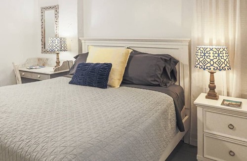 Estate East Street Apartment | The Captains Quarter's - A Relaxing Nautical Abode