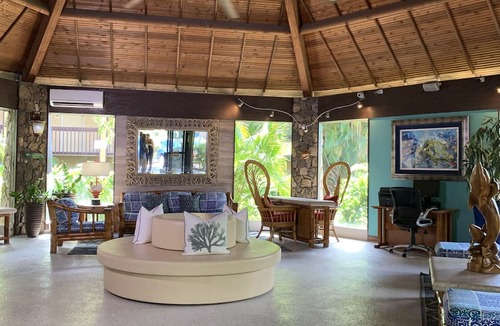 Charlotte Amalie West Hotel | Emerald Beach Resort