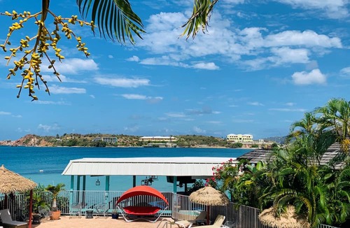 Charlotte Amalie West Hotel | Emerald Beach Resort