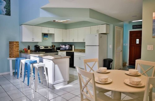 Estate Frenchman Bay Villa | Salty Sway Villa - Private Beach - 5bed/5bath